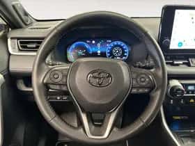 Toyota RAV4 (2023) thumbnail 17