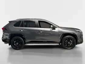 Toyota RAV4 (2023) thumbnail 4