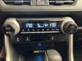 Toyota RAV4 (2023) thumbnail 33