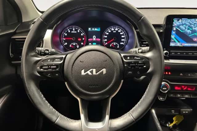 Kia Stonic (2021) thumbnail 14