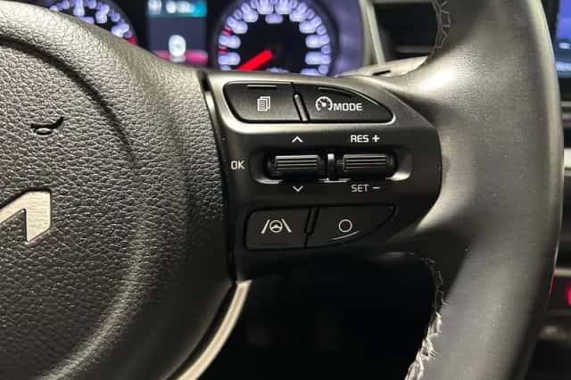 Kia Stonic (2021) thumbnail 16