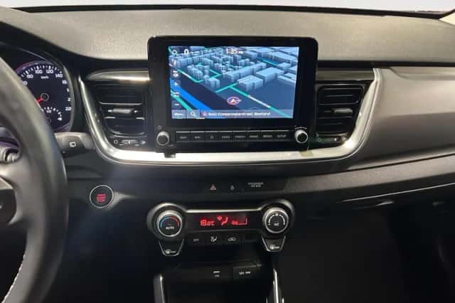 Kia Stonic (2021) thumbnail 18