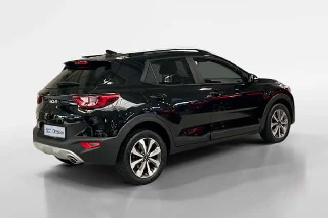 Kia Stonic (2021) thumbnail 5