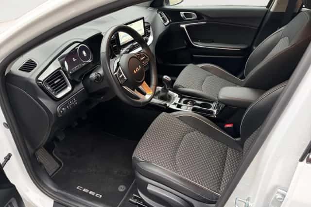 Kia Ceed Sportswagon (2024) thumbnail 21