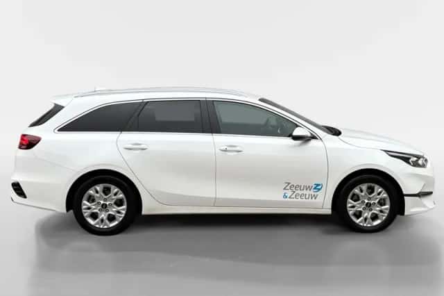 Kia Ceed Sportswagon (2024) thumbnail 5