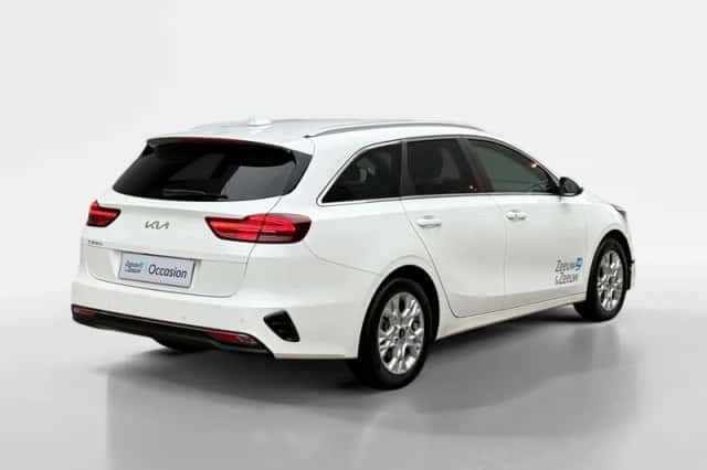 Kia Ceed Sportswagon (2024) thumbnail 6