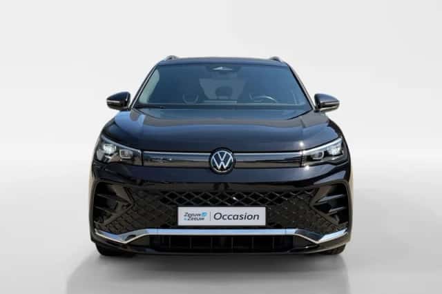 Volkswagen Tiguan (2024) thumbnail 2