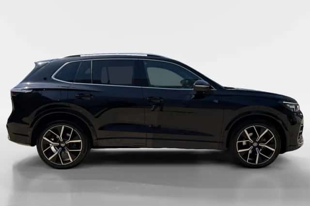 Volkswagen Tiguan (2024) thumbnail 4