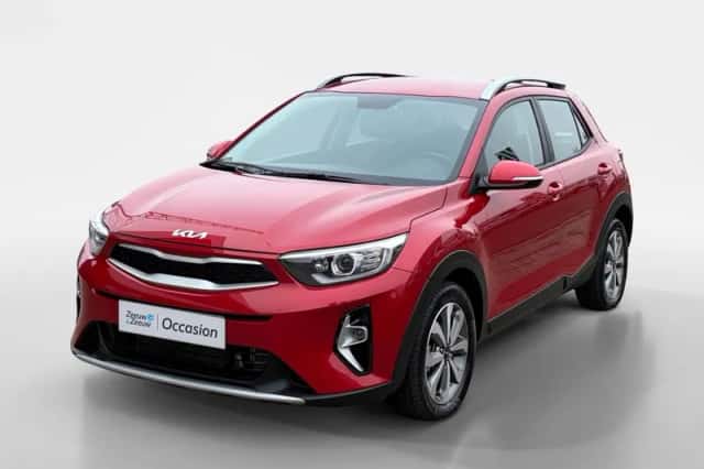 Kia Stonic (2023) thumbnail 2