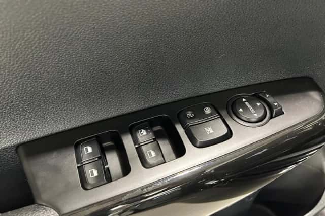 Kia Picanto (2019) thumbnail 11