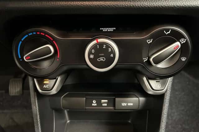 Kia Picanto (2019) thumbnail 22