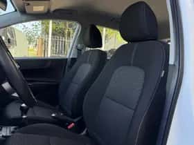 Kia Picanto (2021) thumbnail 22