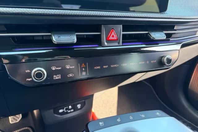 Kia EV6 (2024) thumbnail 25