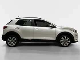 Kia Stonic (2023) thumbnail 4