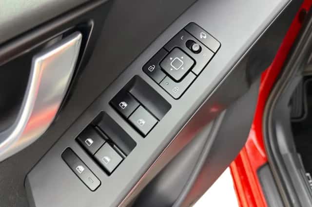 Kia Niro (2023) thumbnail 12