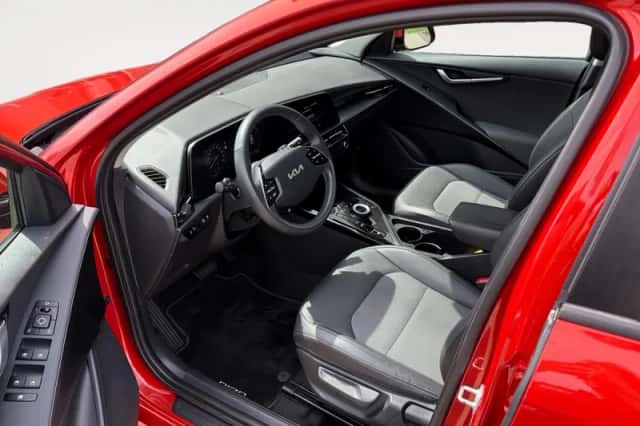 Kia Niro (2023) thumbnail 16