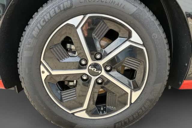 Kia Niro (2023) thumbnail 9