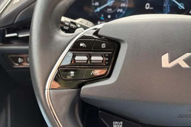 Kia Niro (2023) thumbnail 10