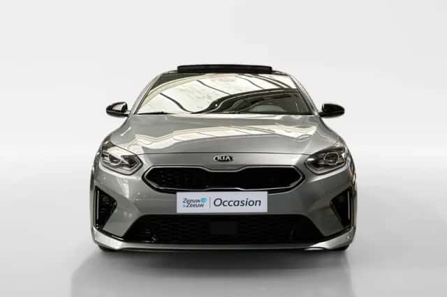 Kia Proceed (2021) thumbnail 2