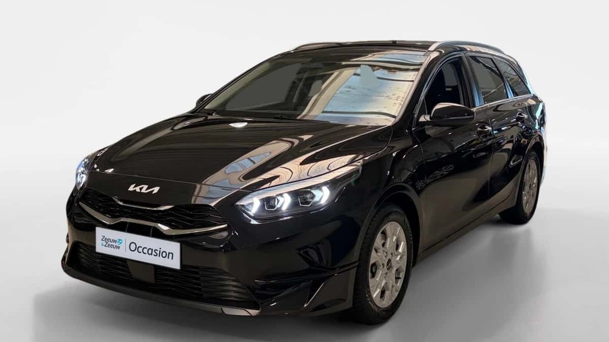 Kia Ceed Sportswagon (2024) — foto 1