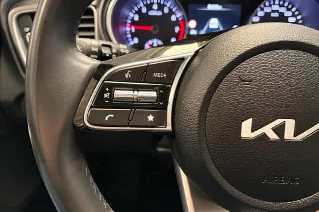 Kia Ceed Sportswagon (2024) thumbnail 11