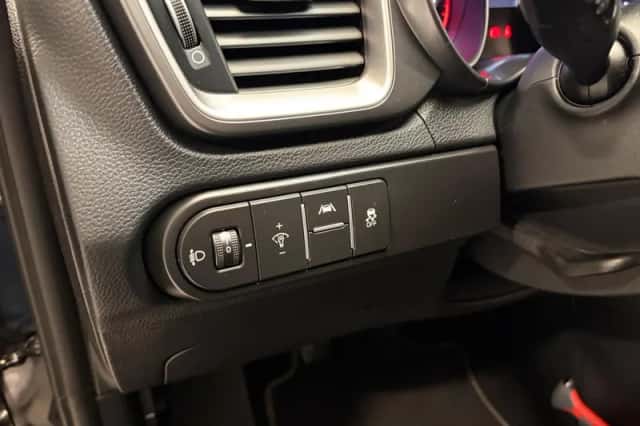 Kia Ceed Sportswagon (2024) thumbnail 14