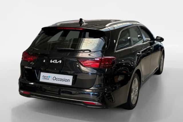 Kia Ceed Sportswagon (2024) thumbnail 5