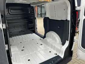Kia PV5 (2026) thumbnail 14