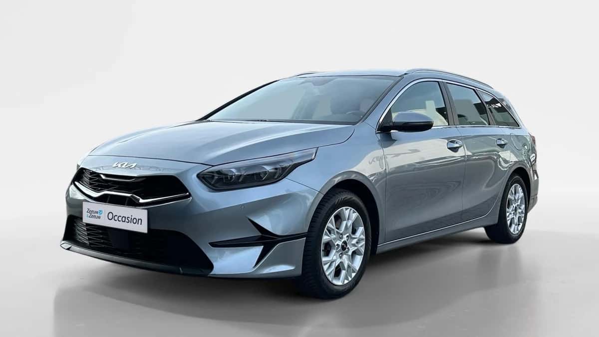 Kia Ceed Sportswagon (2024) — foto 1