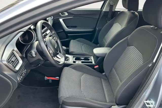 Kia Ceed Sportswagon (2024) thumbnail 8