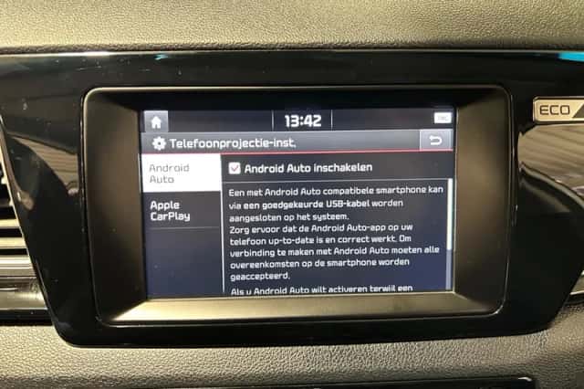 Kia Niro (2017) thumbnail 21