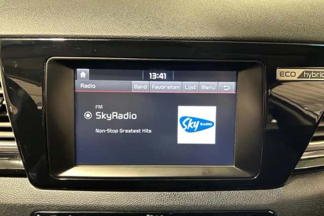 Kia Niro (2017) thumbnail 22