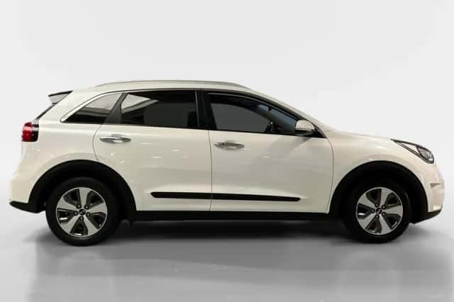 Kia Niro (2017) thumbnail 4