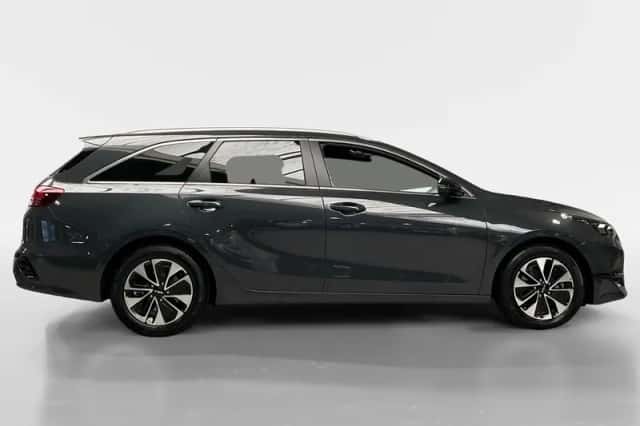 Kia Ceed Sportswagon (2025) thumbnail 4