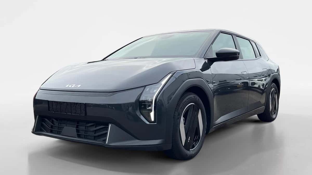 Kia EV4 (2026) — foto 1