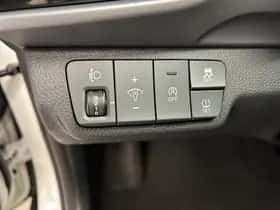 Kia Stonic (2021) thumbnail 12