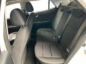 Kia Stonic (2021) thumbnail 22