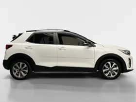 Kia Stonic (2021) thumbnail 4