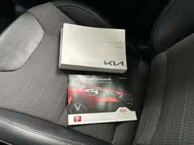 Kia Niro (2018) thumbnail 25