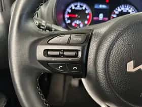 Kia Picanto (2022) thumbnail 15
