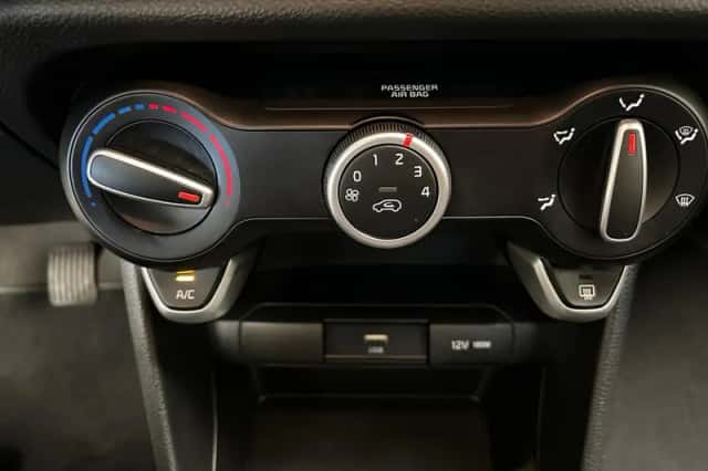 Kia Picanto (2022) thumbnail 22