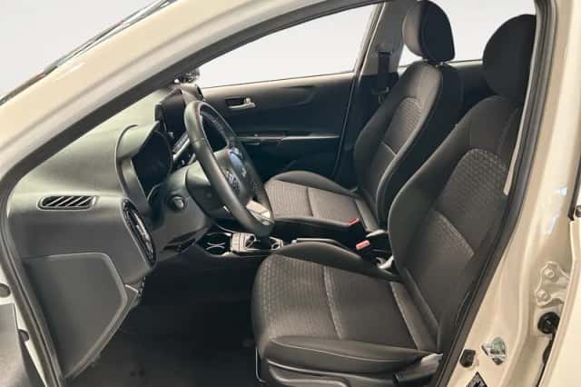 Kia Picanto (2022) thumbnail 23