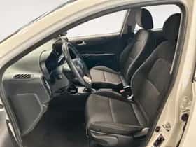 Kia Picanto (2022) thumbnail 23