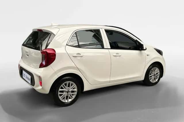 Kia Picanto (2022) thumbnail 5