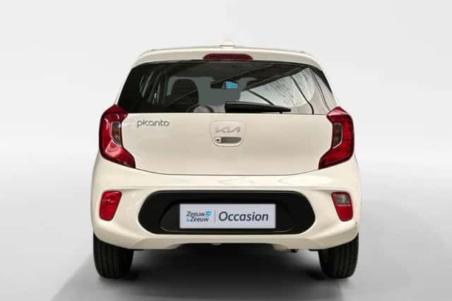 Kia Picanto (2022) thumbnail 6