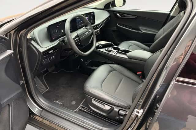 Kia EV6 (2024) thumbnail 25