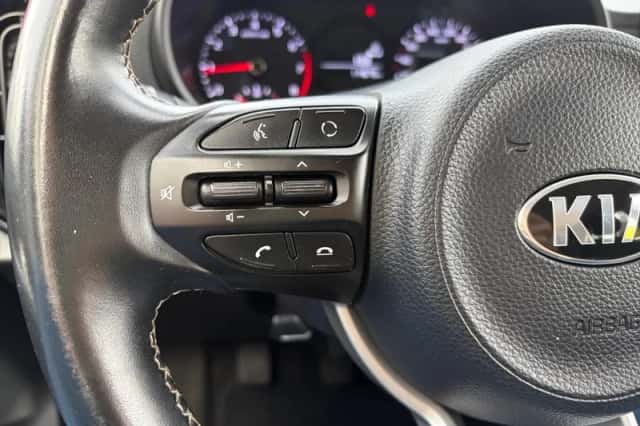 Kia Picanto (2017) thumbnail 14