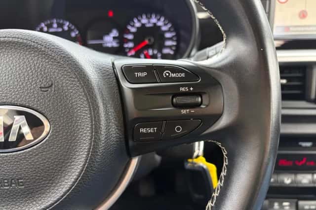 Kia Picanto (2017) thumbnail 16