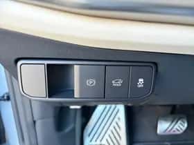 Kia EV4 (2025) thumbnail 17