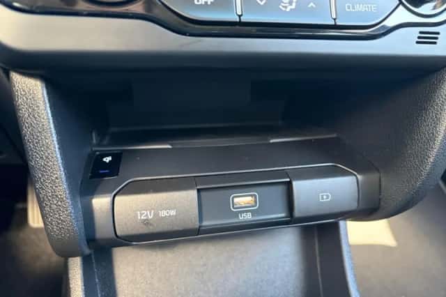 Kia Niro EV (2022) thumbnail 24